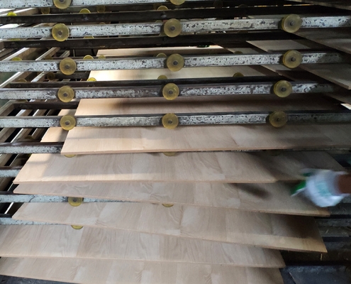 Shandong veneer veneer processing factory MDF double-sided veneer veneer 18mm thick medium fiberboard veneer veneer